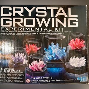 Crystal Growing Science Experimental Kit with Display Cases (makes 7 crystals!)